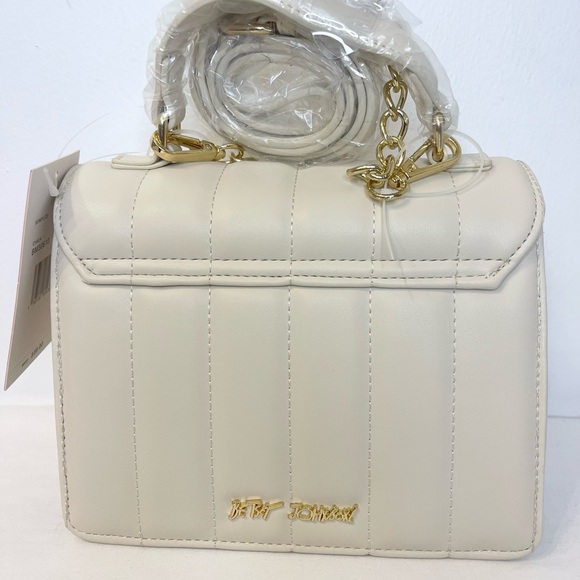 Betsey Johnson Viral Gummy Bear Candy Cream Crossbody Bag with Ice Cream Charm - Picture 3 of 12